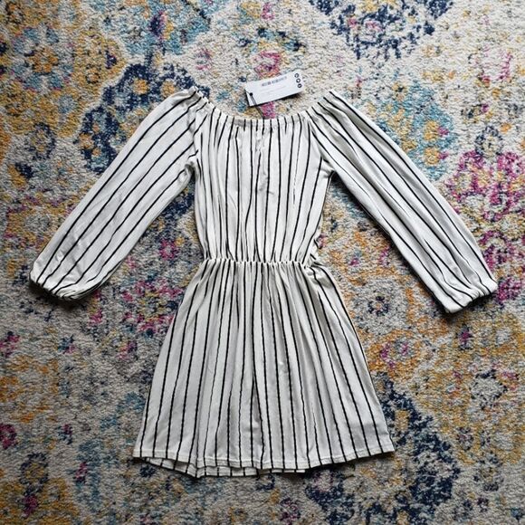 BOOHOO off the shoulder blouse - Picture 1 of 8